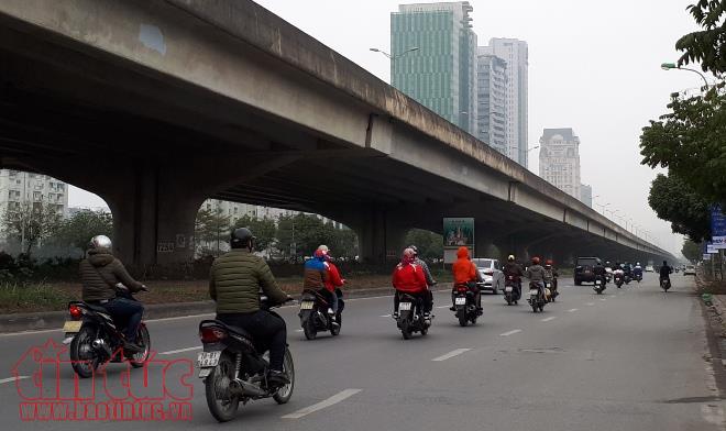 Ngày cuối cùng của kỳ nghỉ Tết, các tuyến đường xung quanh bến xe Mỹ Đình không ùn ứ ảnh 6